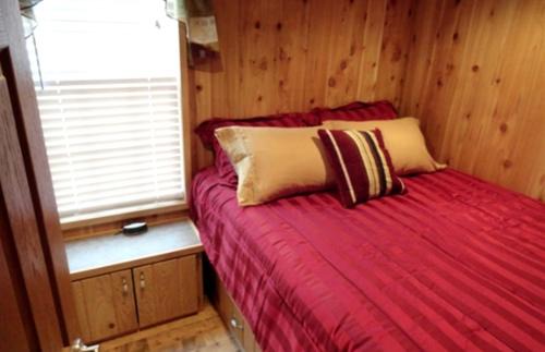 Sundance House | Inviting Getaway with a Fireplace near the Black Hills of South Dakota