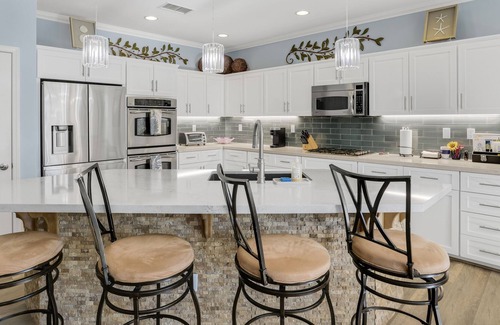 La Quinta House | Inviting Home w/ a Private Pool, Pool Spa, Gas Grill, & Firepit - 3BR - #4040