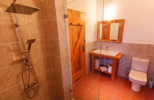 Germencik House | Ionia Guest House: Spacious hotel room & shared pool in the Aegean countryside