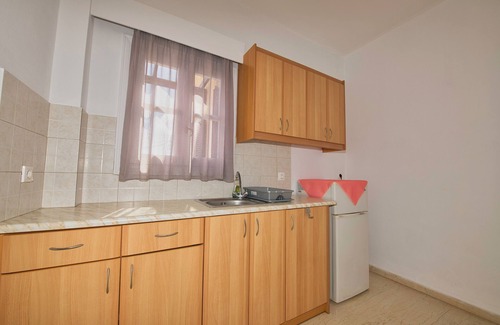 Kamari Apartment | Ira Apartments