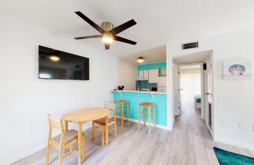 Gulf Shores Apartment | Island Villa 11