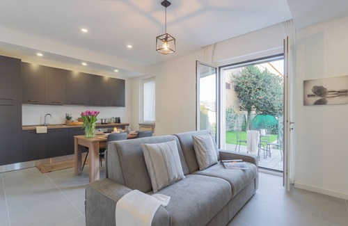 Grandate Apartment | Isola Felice Grandate by Rent all Como