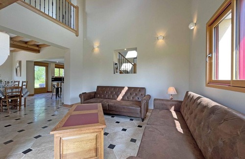 Les Ventes-de-Bourse Cottage | Isolated country house with large garden and spa, perfect for families and friends