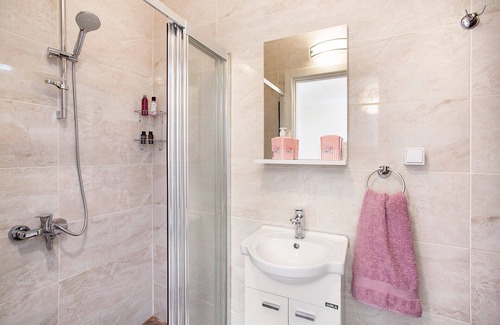 Eyup Apartment | İstanbul Airport is 15 minutes away 5 minutes from public transport