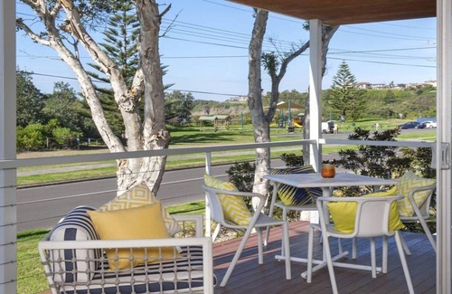 Kiama Downs House | Isthmus on North Kiama Drive - On the beach, swimming pool, quiet location, close to the river