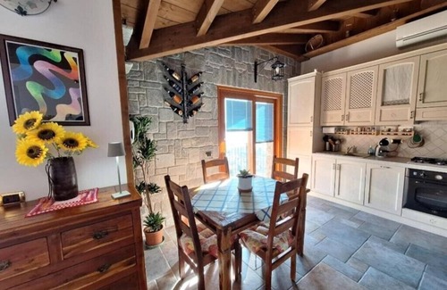 Maccagno Apartment | Lake view apartment