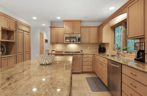 Michiana House | It`s a Wonderful Life 6 beds, 4 baths Luxury Home in Michiana, MI with Pool &