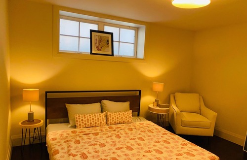 Riley Park-Little Mountain Apartment | *It's not too late!* NEW Listing by Super Host