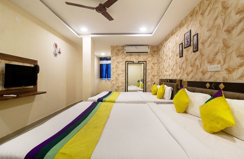 Hyderabad Hotel | Itsy Hotels Yogeshwara Grand
