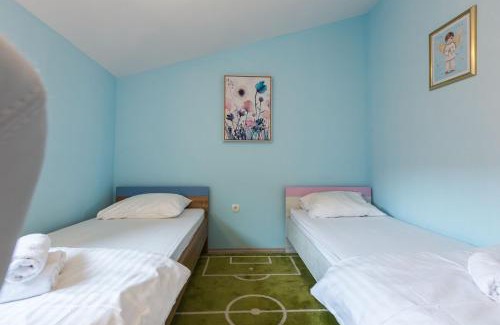 Zadar Apartment | Ivan07 spacious 3BR apartment with terrace