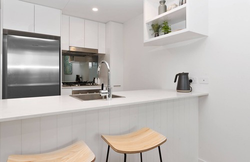 South Brisbane Apartment | Ivy and Eve Apartments by CLLIX