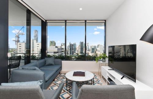 South Brisbane Apartment | Ivy and Eve Apartments by CLLIX