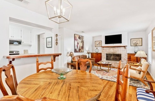 Point Clear Cottage | Ivy Cottage in Fairhope, Alabama