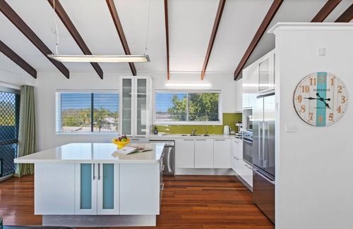 Dicky Beach House | Ivy Street 7, Dicky Beach