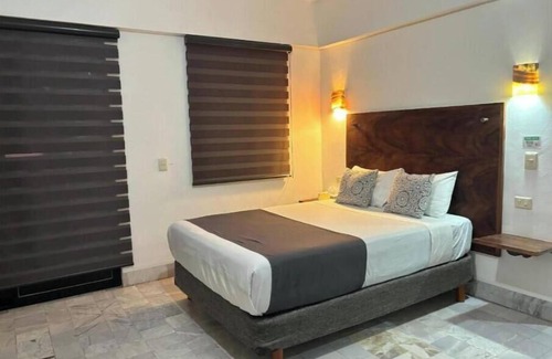 Puerto Vallarta Hotel | Ixaya Boutique Hotel 5 minutes from the Malecon and Sports Complex