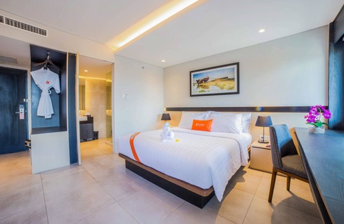Kuta Hotel | J4 Hotels Legian