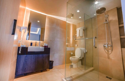 Kuta Hotel | J4 Hotels Legian