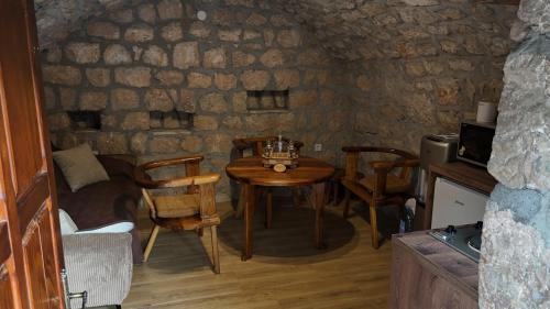 Karuc Apartment | Jablan Stone House - Kamena Kuća Jablan