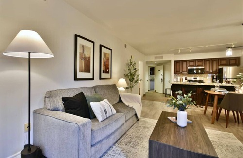 Oro-Medonte Condo | Jacuzzi Suite Relaxing Retreat