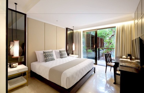 Petitenget Hotel | Jambuluwuk Oceano Seminyak Hotel