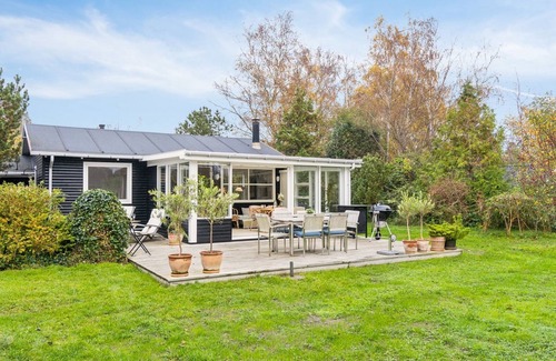 Elsegarde Strand House | "Jannike" - 150m from the sea by Interhome