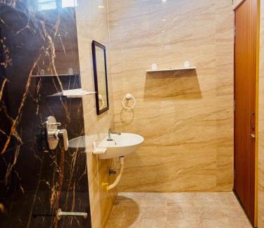 Netaji Nagar No 2 Hotel | Janz Villa