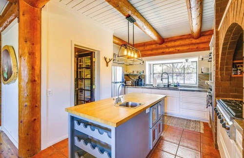 Alpine House | Japatul House-Log Mansion w Pool, HotTub, Disc Golf-Check Google 5 Star Reviews!