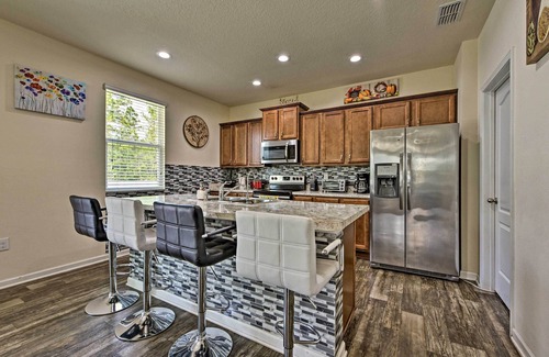 Westside House | Jax Home w/Yard - 10 Mi to Adventure Landing!