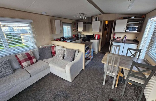 Rhyl Ski Chalet | Jayden 3 bed balcony