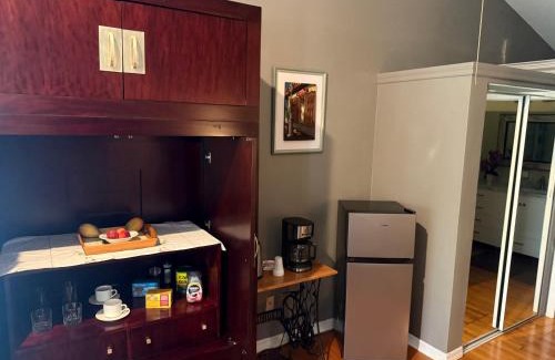 West Palm Beach Apartment | JetLag Hideaway