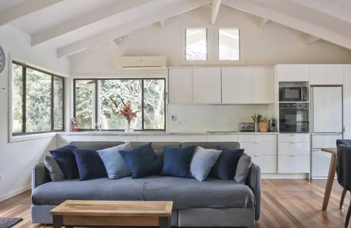 Upper Coopers Creek House | Jewels of the Valley Home