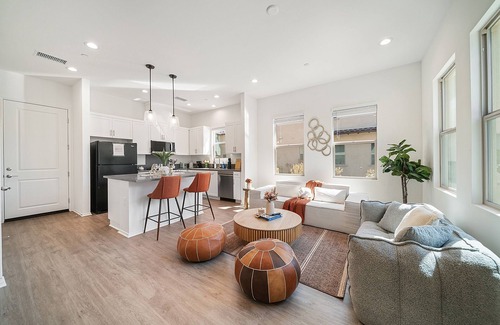 Walnut House | Jie’s Walnut Bloom|Stylish 3B2.5B Residence