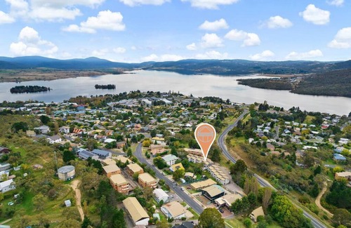 Jindabyne House | Jindang House - Spacious Three Bedroom Townhouse