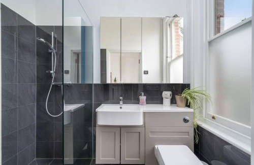North Kensington Apartment | JOIVY Stunning house close to Notting Hill