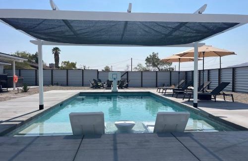 Twentynine Palms House | Joshua Tree Poolside Escape!