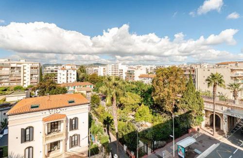 Juan-les-Pins Apartment | Juan-les-Pins moderne studio, sea view