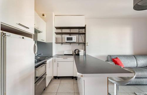 Juan-les-Pins Apartment | Juan-les-Pins moderne studio, sea view