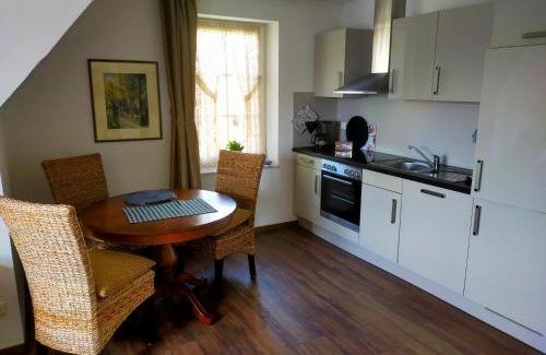 Luetetsburg Apartment | Julia