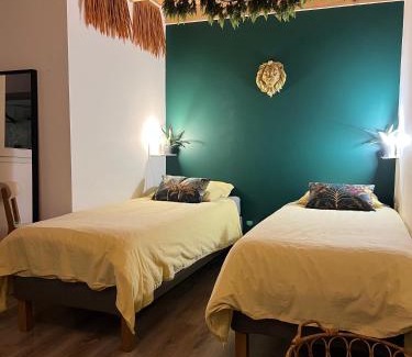 Bastelicaccia Apartment | Jungle Room avec Jacuzzi privé