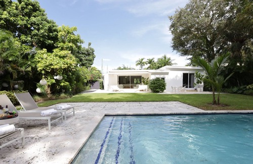 Biscayne Park House | Jungle Zen in Middle of City