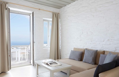 Ioulida Apartment | Junior Suite With Sea View by Kea Village Suites