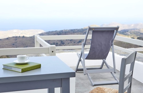 Ioulida Apartment | Junior Suite With Sea View by Kea Village Suites