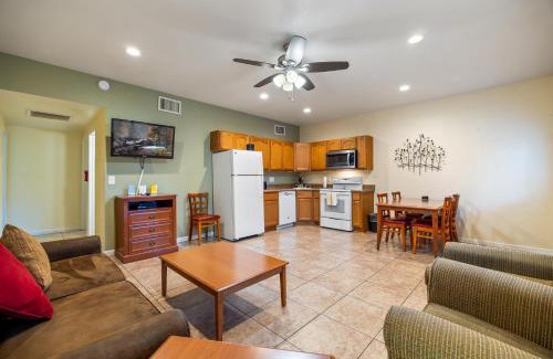 Pinetop Apartment | Juniper-Santa Fe Upper - Roundhouse Resort