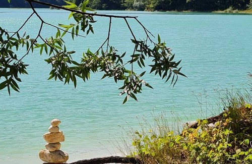 Pont-de-Poitte Apartment | JURA: Bi "AIN "venue between Lakes and Rivers. Apartment in detached house