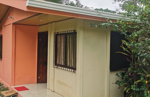 Cahuita House | Just 4 minutes from the beach and Cahuita National Park! Family home.