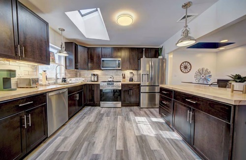 Tafton House | Just another GEM W OPENED Heated POOL & HOT TUB