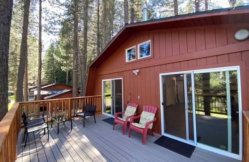 North Upper Truckee Ski Chalet | Just Listed! Forest View Dog Friendly 2-Bedroom House Near Heavenly And Lake