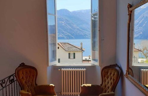 Azzano Villa | Just steps from the lake, a charming house with great character