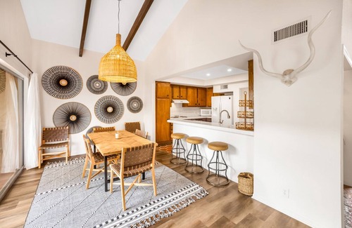 Araby Commons Condo | K0239 - 2/2 ground level condo with large private foyer- Christopher Kennedy Des