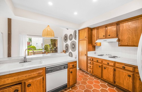 Araby Commons Condo | K0239 - 2/2 ground level condo with large private foyer- Christopher Kennedy Des